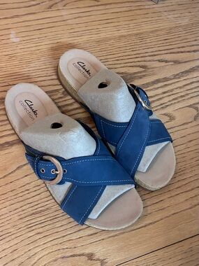 Clarks Blue Leather Crossover Buckle Slide Sandals